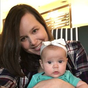 Meet your Posher, Larissa